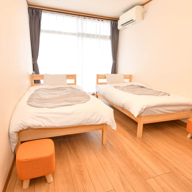 宿泊 accommodations